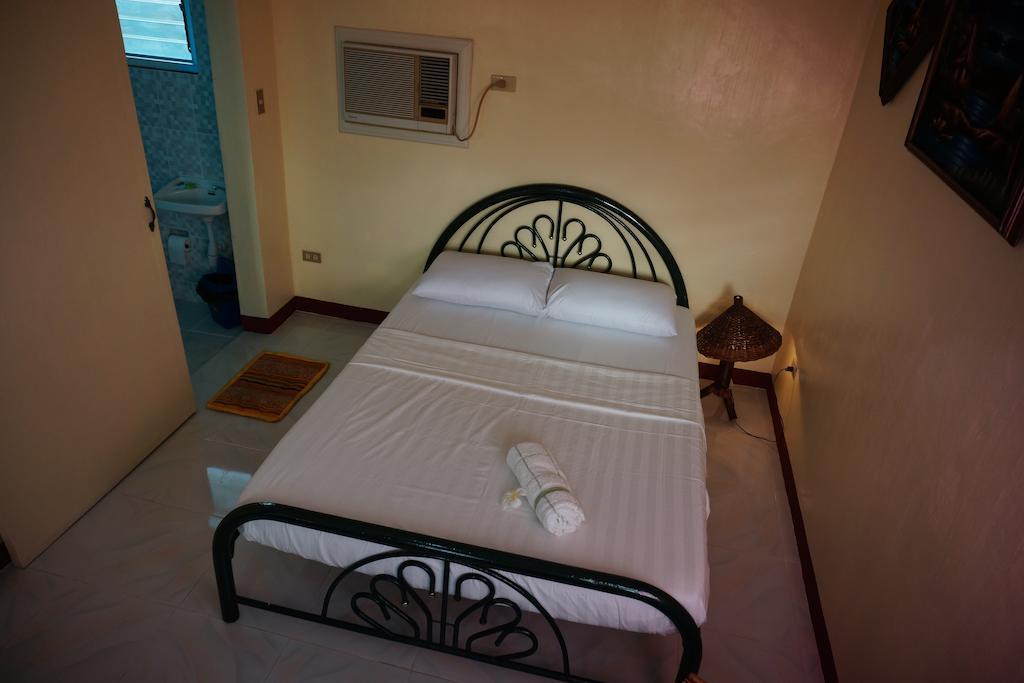 Rama International Beach Resort Botolan Bilik gambar