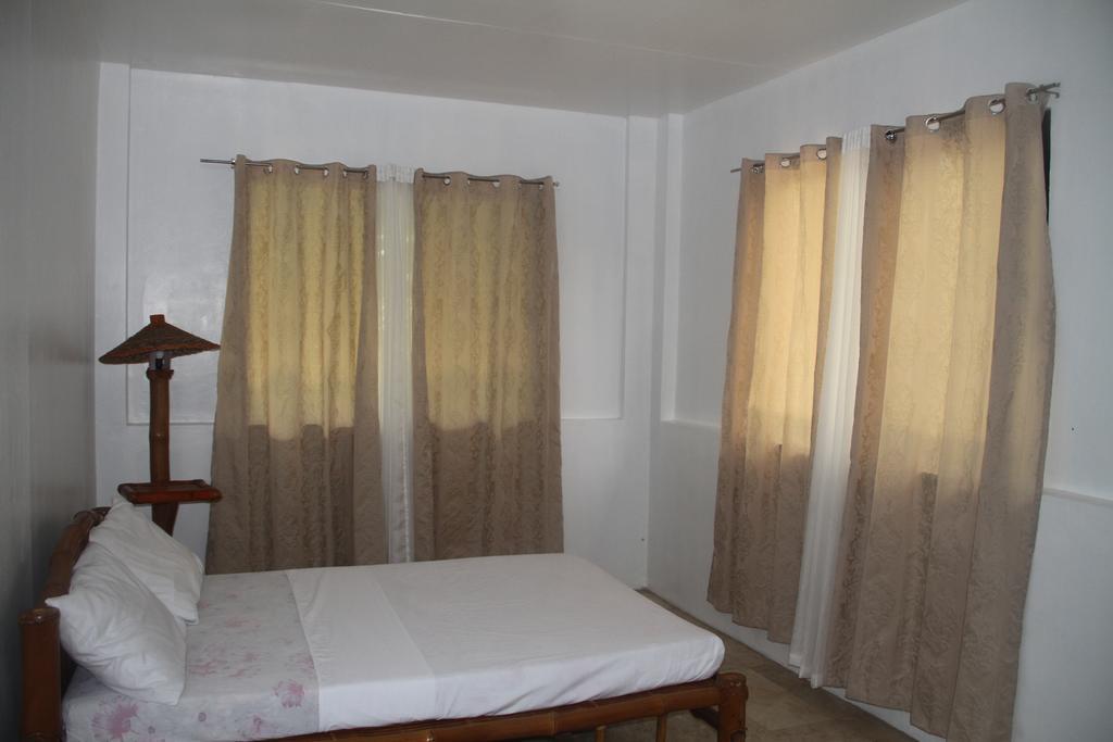 Rama International Beach Resort Botolan Bilik gambar